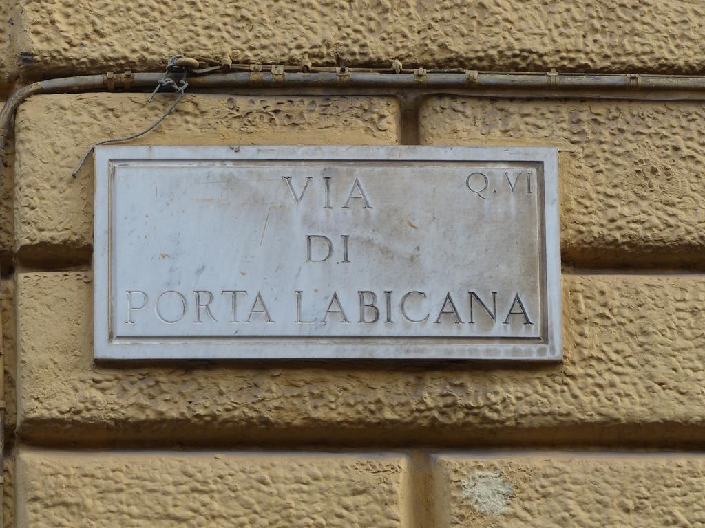 Between Termini & Colosseo Ρώμη Εξωτερικό φωτογραφία