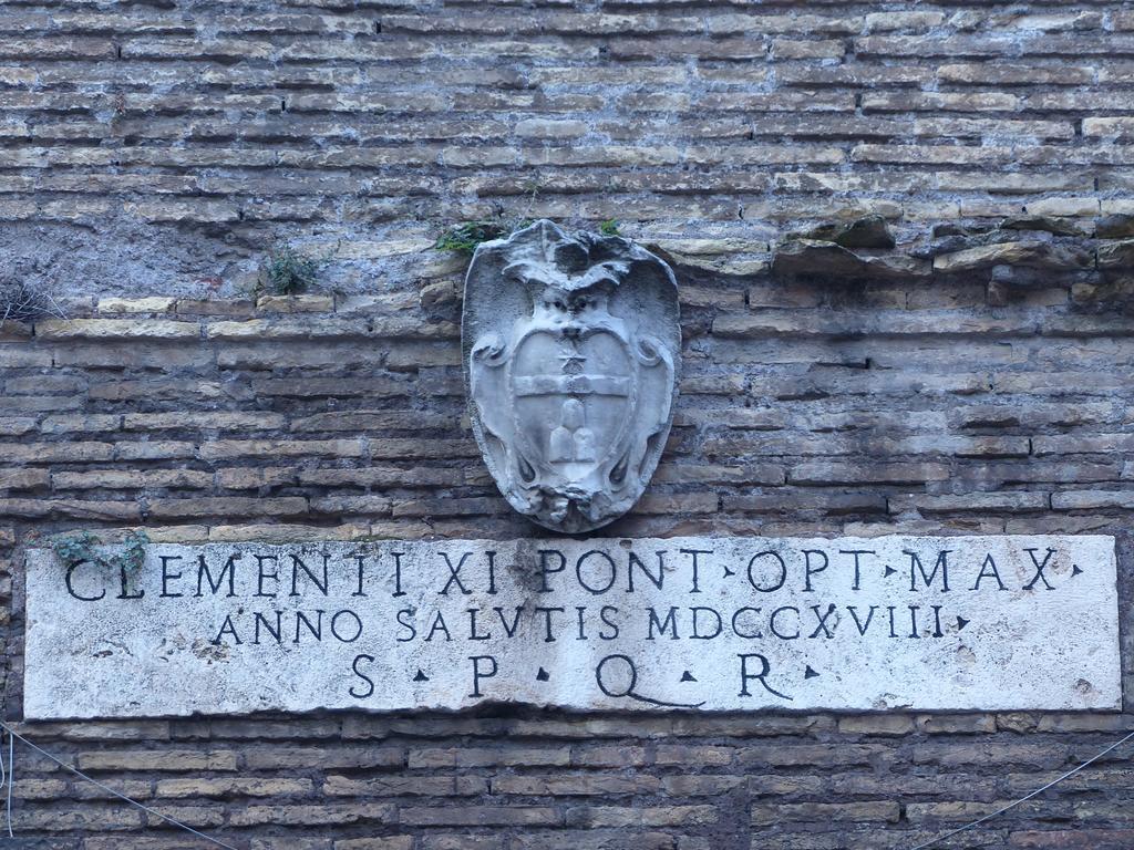Between Termini & Colosseo Ρώμη Εξωτερικό φωτογραφία