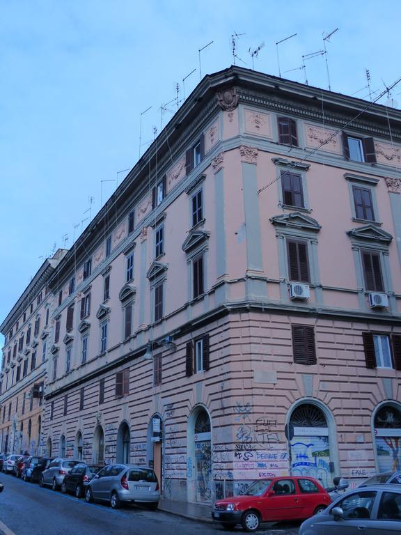 Between Termini & Colosseo Ρώμη Εξωτερικό φωτογραφία